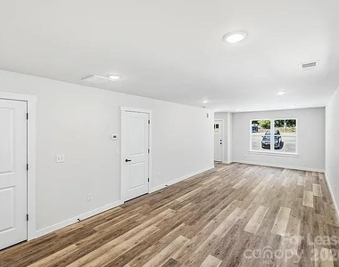 259/261 Vanderbilt Road - Photo Thumbnail 10