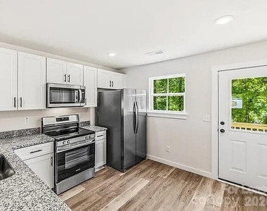 259/261 Vanderbilt Road - Photo Thumbnail 7
