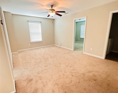 9704 Hanberry Boulevard - Photo Thumbnail 5