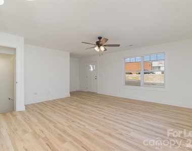 195 Vee Avenue Sw - Photo Thumbnail 1