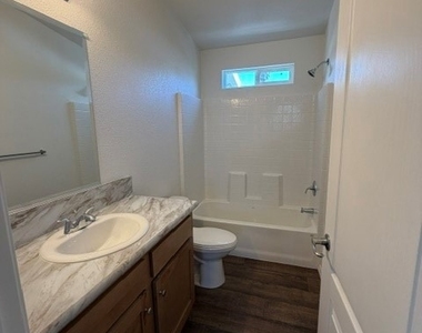 43601 Florida Ave - Photo Thumbnail 5