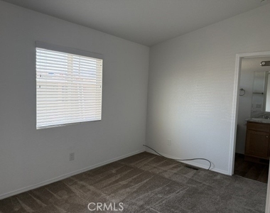 43601 Florida Ave - Photo Thumbnail 2