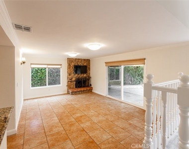 19834 Haynes Street - Photo Thumbnail 12