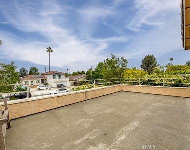 19834 Haynes Street - Photo Thumbnail 28