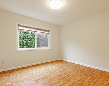 19834 Haynes Street - Photo Thumbnail 15