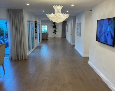9150 Zelzah Avenue - Photo Thumbnail 16