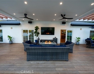 9150 Zelzah Avenue - Photo Thumbnail 34