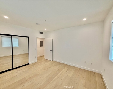 1123 S Shenandoah - Photo Thumbnail 12