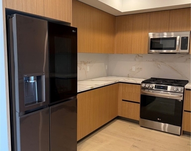 1123 S Shenandoah - Photo Thumbnail 1