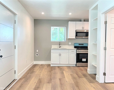 45446 17th East Street - Photo Thumbnail 12