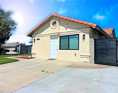 45446 17th East Street - Photo Thumbnail 9