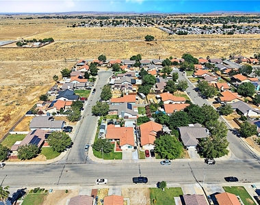 45446 17th East Street - Photo Thumbnail 17