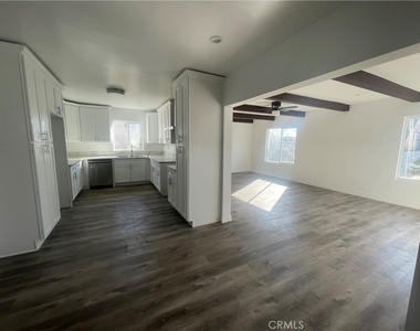 632 Manchester Terrace - Photo Thumbnail 6