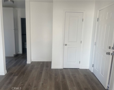 632 Manchester Terrace - Photo Thumbnail 10