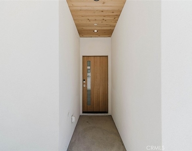 17846 Rinaldi Street - Photo Thumbnail 3