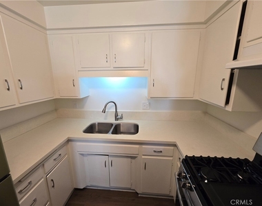 123 W Lomita Avenue - Photo Thumbnail 5