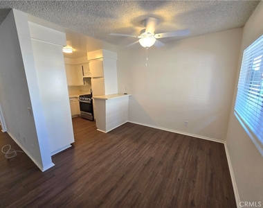 123 W Lomita Avenue - Photo Thumbnail 4