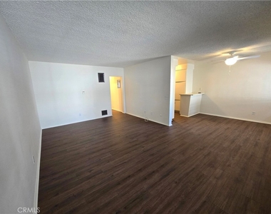 123 W Lomita Avenue - Photo Thumbnail 1
