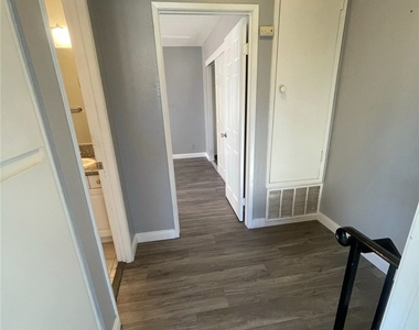 12836 12th Street - Photo Thumbnail 7