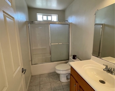 5726 1/2 Rocket Street - Photo Thumbnail 8