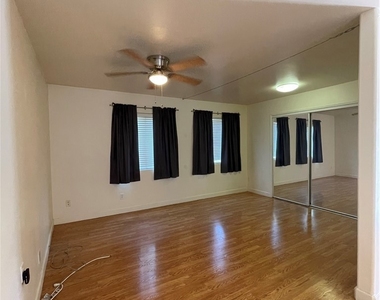 5726 1/2 Rocket Street - Photo Thumbnail 6