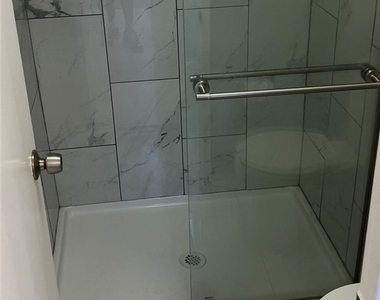 936 Burton Street - Photo Thumbnail 6
