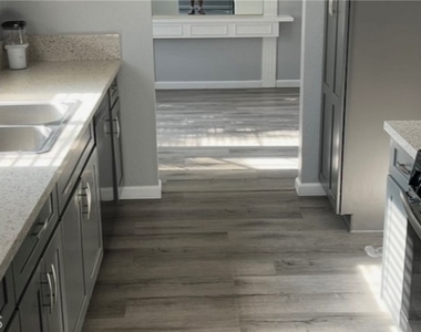 936 Burton Street - Photo Thumbnail 5