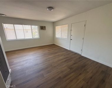 1418 S 4th - Photo Thumbnail 2