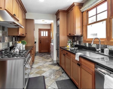 978 N 3rd Street - Photo Thumbnail 6