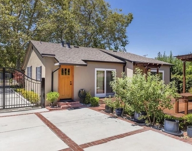 978 N 3rd Street - Photo Thumbnail 10