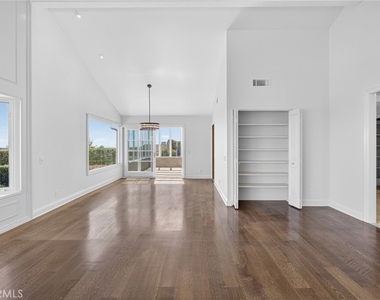 32201 Sea Island Drive - Photo Thumbnail 18