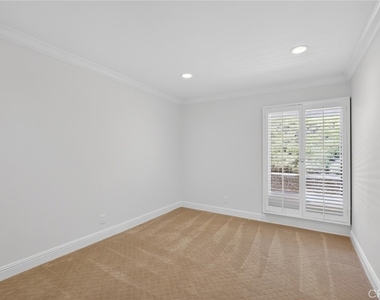 32201 Sea Island Drive - Photo Thumbnail 56