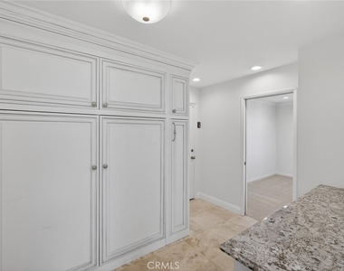 32201 Sea Island Drive - Photo Thumbnail 12