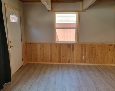 221 Imperial - Photo Thumbnail 3