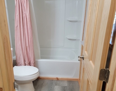 221 Imperial - Photo Thumbnail 9