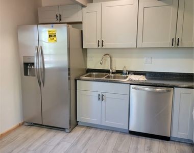 221 Imperial - Photo Thumbnail 5