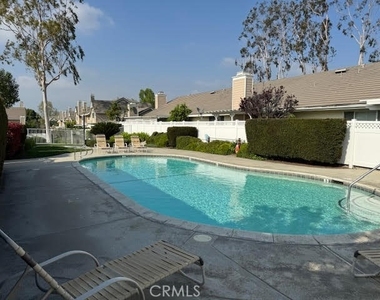 25671 Lawton Avenue - Photo Thumbnail 15