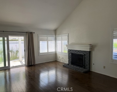 25671 Lawton Avenue - Photo Thumbnail 17