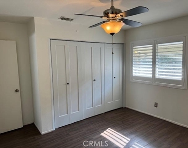 25671 Lawton Avenue - Photo Thumbnail 3
