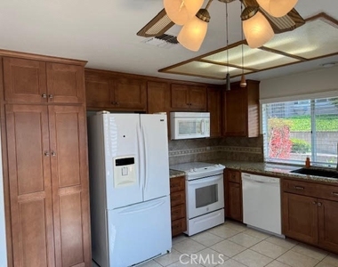25671 Lawton Avenue - Photo Thumbnail 2