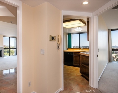 222 Monterey Road - Photo Thumbnail 10
