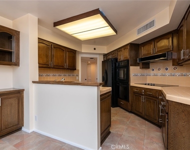 222 Monterey Road - Photo Thumbnail 11