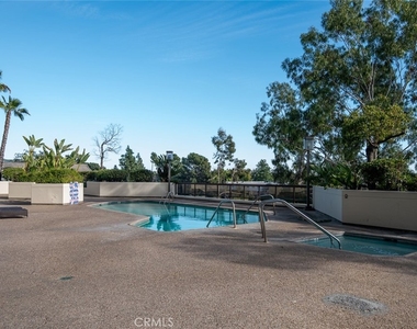 222 Monterey Road - Photo Thumbnail 46