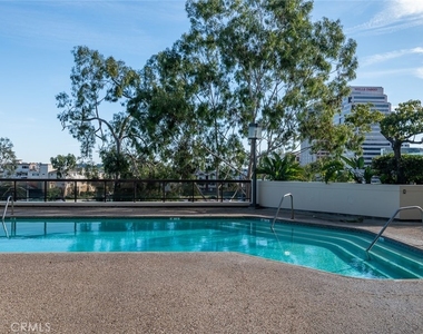 222 Monterey Road - Photo Thumbnail 45