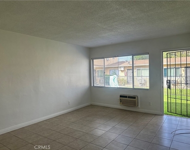 5147 Canoga Street - Photo Thumbnail 2