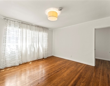 1745 N Mariposa - Photo Thumbnail 9