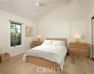 214 Sierra Madre Boulevard - Photo Thumbnail 10