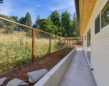 3196 Rohrer Drive - Photo Thumbnail 24