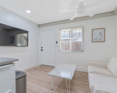 1525 E 2nd Street - Photo Thumbnail 1