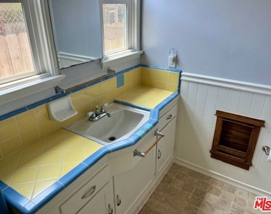11036 Culver Boulevard - Photo Thumbnail 17